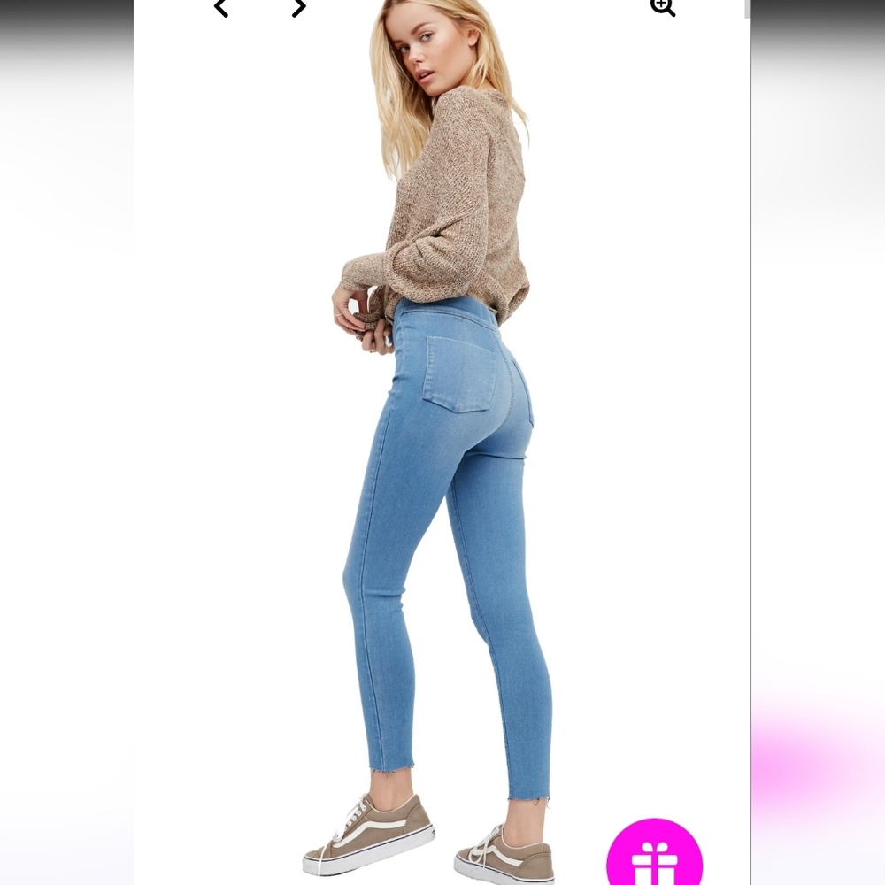 FREE PEOPLE EASY GOEAS IT DENIM JEGGINGS LEGGINGS LIGHT WASH boho Classy Y2k